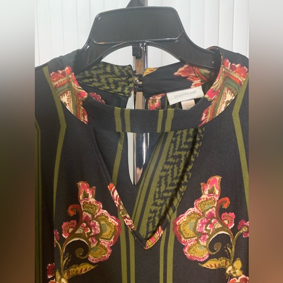 AVENUE Women’s Tunic - Floral long sleeve, Size: 26/28 - Picture 10 of 10